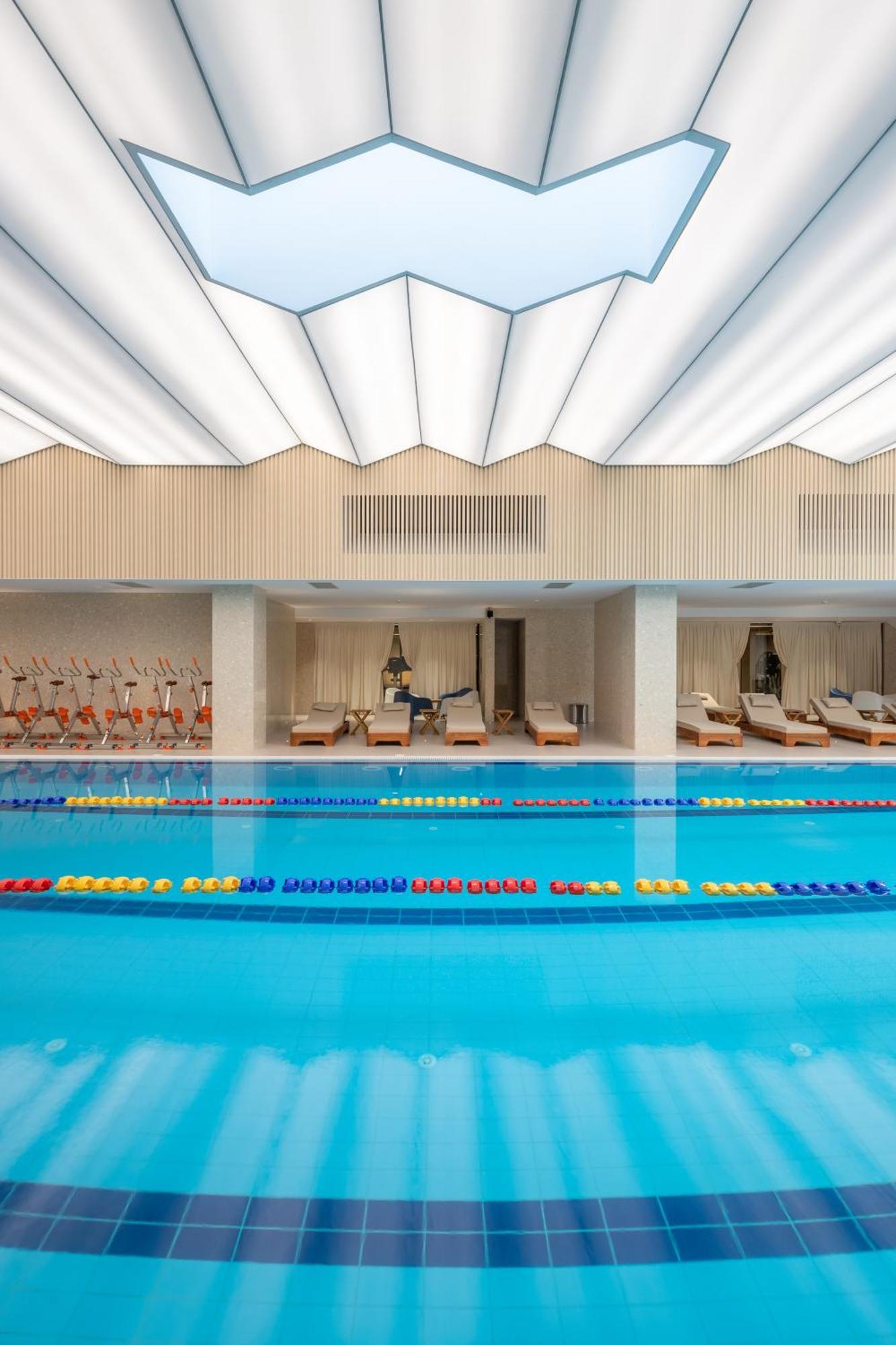 Spa & Pool - Studio Apartments 365 Тирана Экстерьер фото