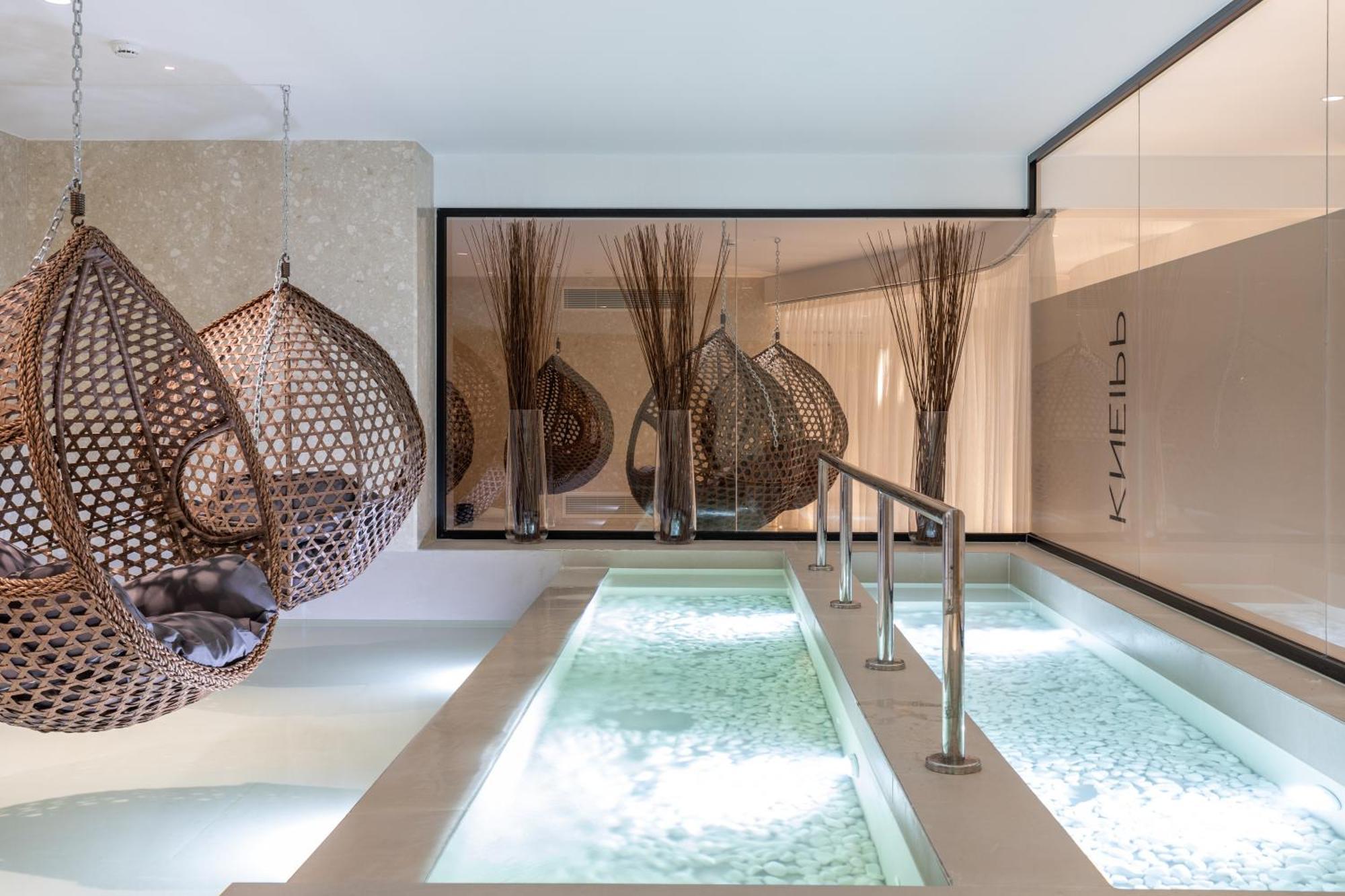 Spa & Pool - Studio Apartments 365 Тирана Экстерьер фото